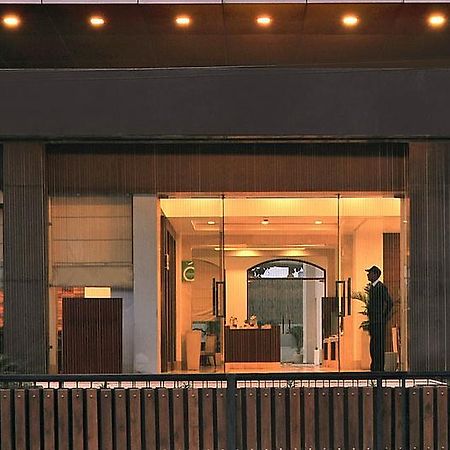 Hotel Haut Monde Gurgaon Bagian luar foto