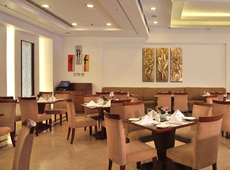 Hotel Haut Monde Gurgaon Bagian luar foto