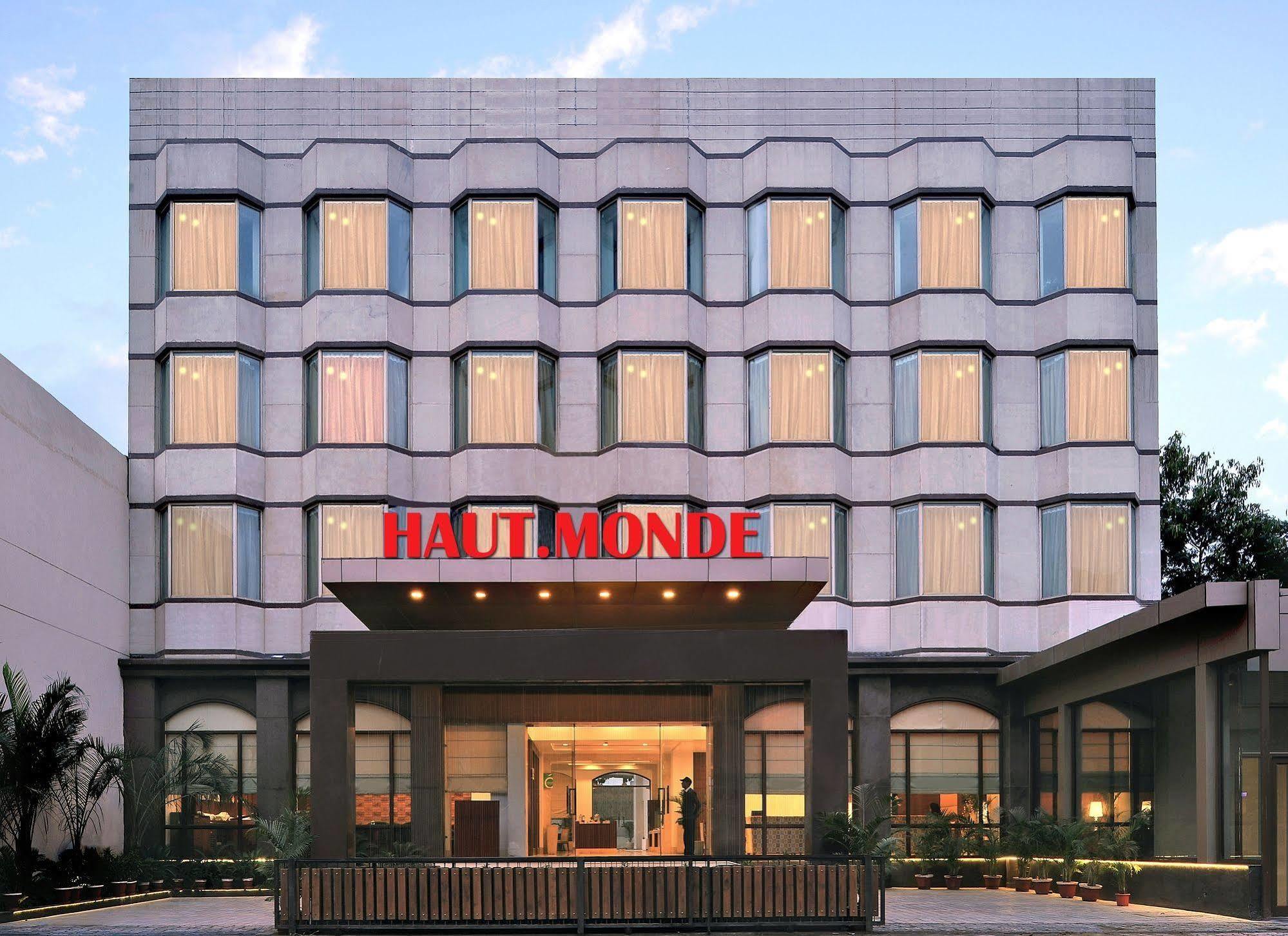 Hotel Haut Monde Gurgaon Bagian luar foto